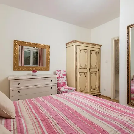 Apartment Mare